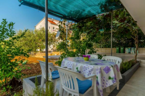  Apartments Maslina  Трогир